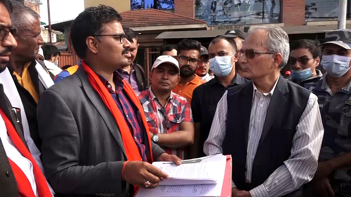 उखु किसानको रकम भुक्तानीका लागि प्रधानमन्त्रीसँग कुरा गर्ने बाबुरामकाे प्रतिबद्धता